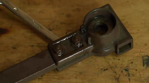 關于拆卸發動機氣門彈簧工具 壓縮機的修復