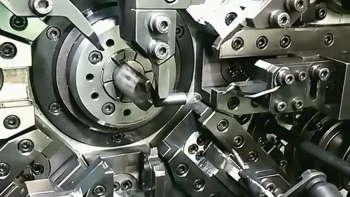 原來彈簧是這樣制作的,如果其中一個機器壞了,整條生產(chǎn)線就要停工